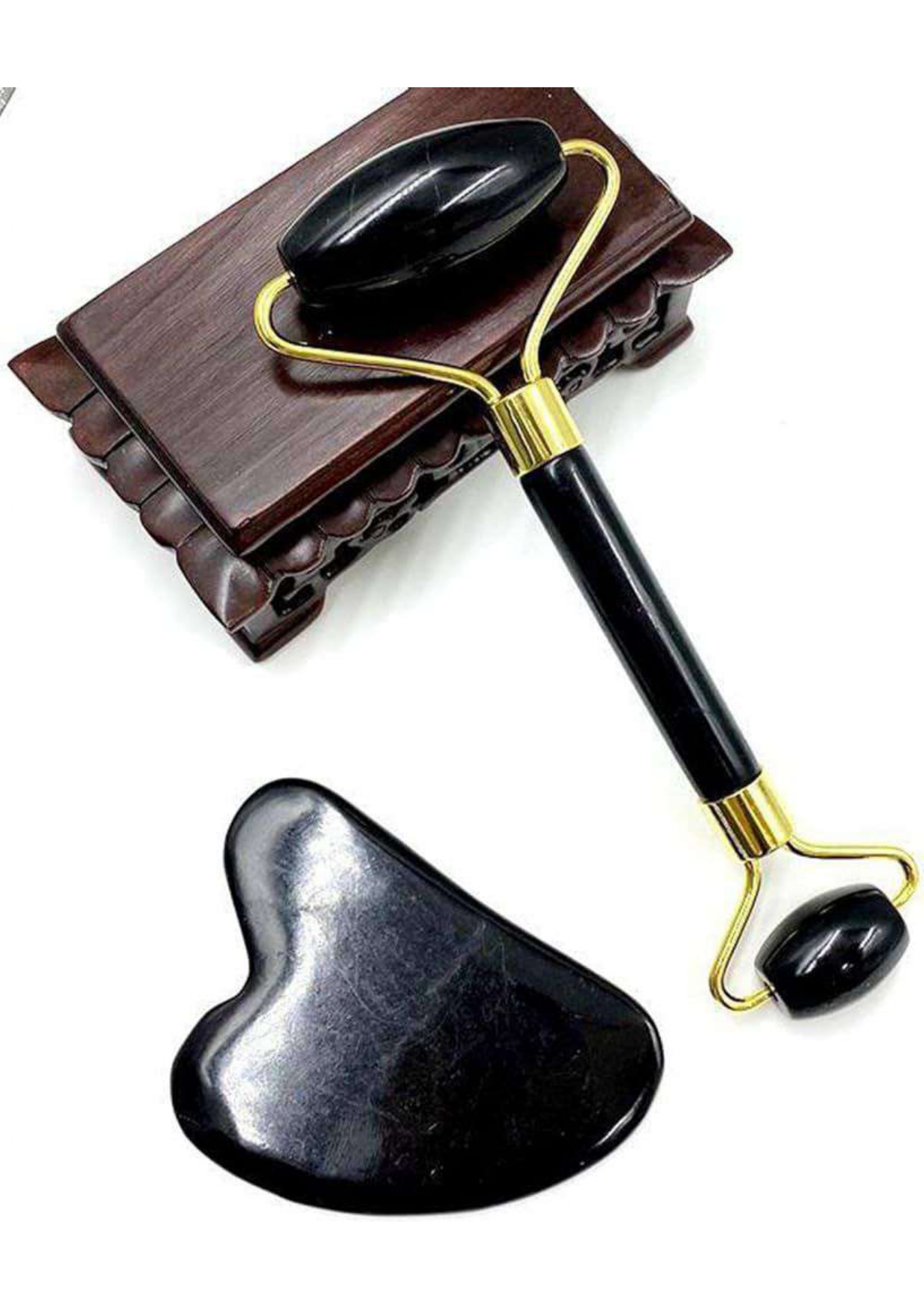 Brazilian Jade Roller And Gus Sha Set